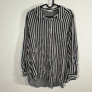 Jane & Delancey Multi Stripe Mother of Pearl Button Back Top Size 1X
